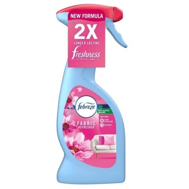 Purškiamas audinių gaiviklis FEBREZE Budding Flower, 375 ml